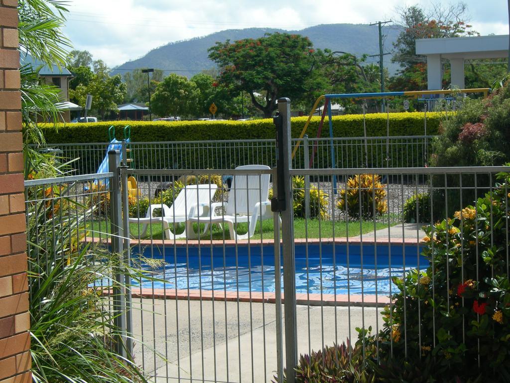 Riverside Tourist Park Rockhampton Extérieur photo